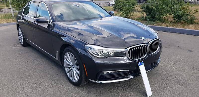 BMW 740 G12 2016