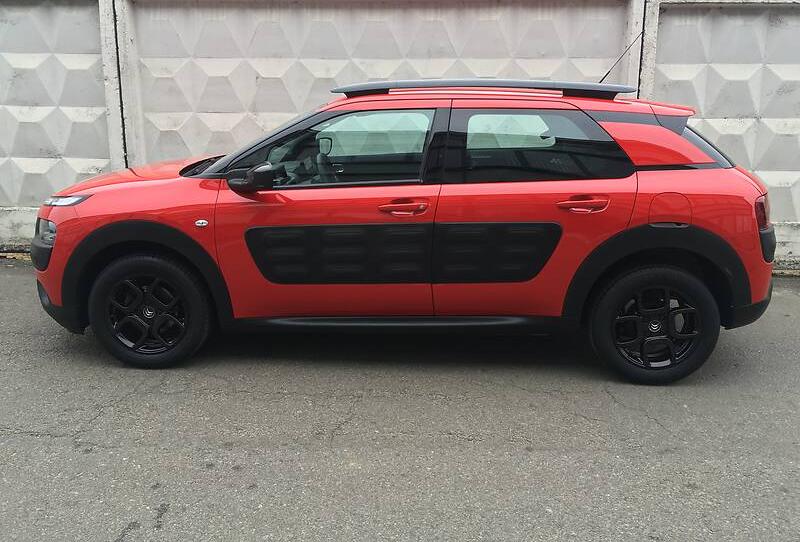 Citroen C4 Cactus AUTOMATIC  BLACK RED 2017
