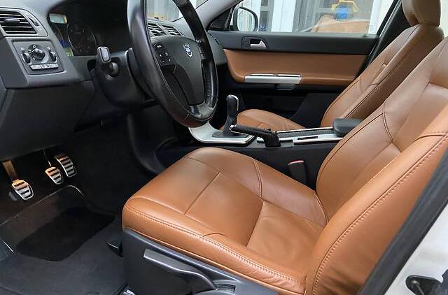 Volvo V50 R DESIGN INDIVIDUAL 2011