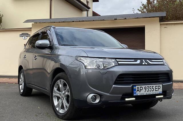 Mitsubishi Outlander 2012