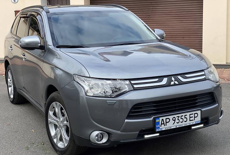 Mitsubishi Outlander 2012