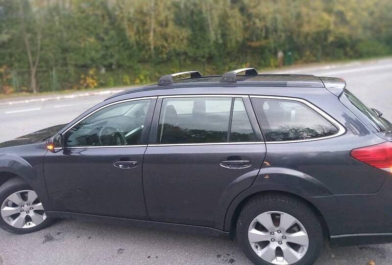 Subaru Legacy Outback 2010AWD 2009