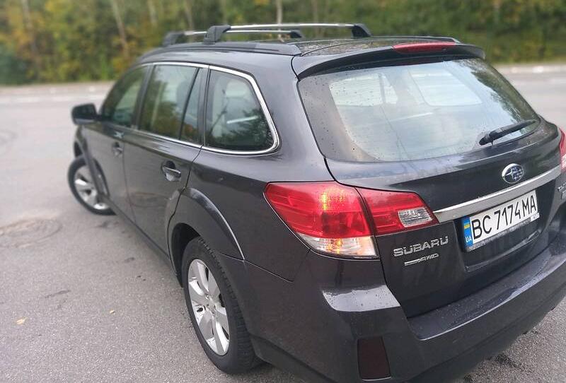 Subaru Legacy Outback 2010AWD 2009