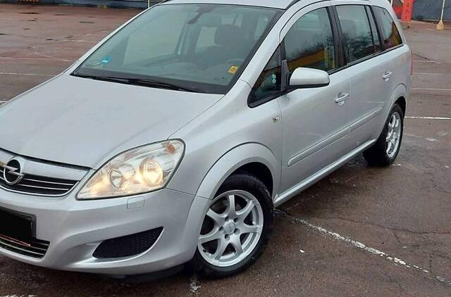Opel Zafira NE KRASHENA 2009
