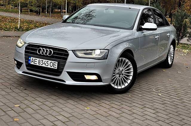 Audi A4 2.0TDI S line 2014
