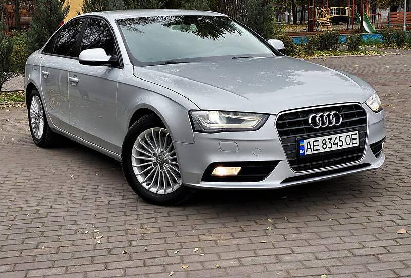 Audi A4 2.0TDI S line 2014