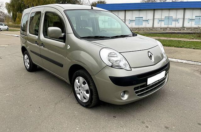 Renault Kangoo пасс. 2011