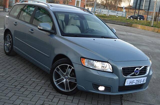 Volvo V50 R design Xenon Luk 2012