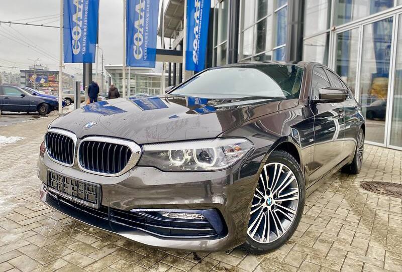 BMW 520 Official 2016