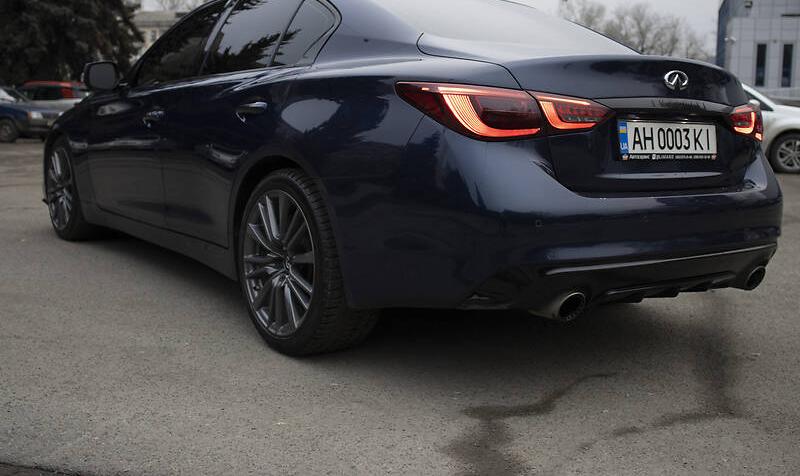 Infiniti Q50 Red Sport 405h 2016