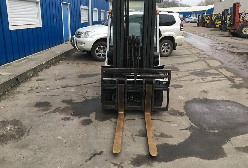 Nissan FG 2.0 2015