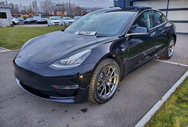 Tesla Model 3 Dual Motors 2019