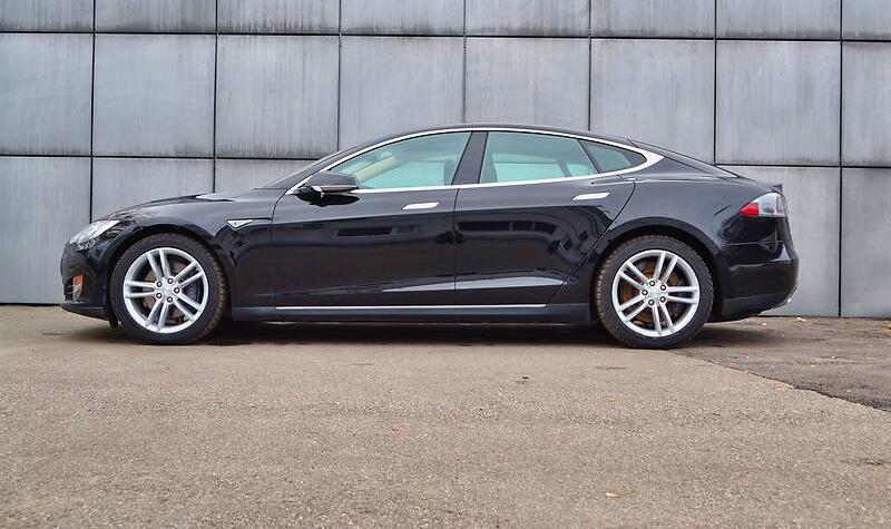 Tesla Model S 60 2014