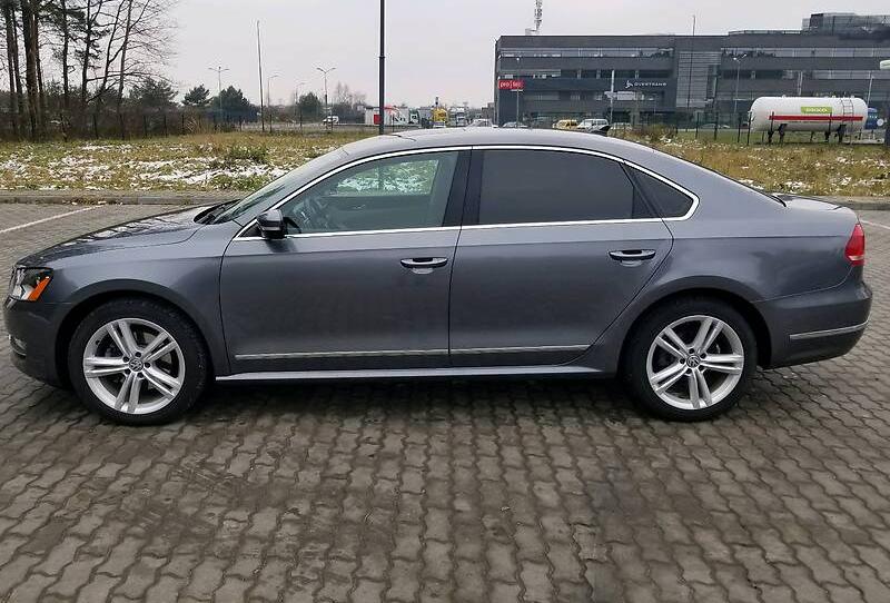 Volkswagen Passat B7 SEL 2012