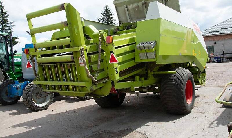 Claas Quadrant 2200 2004