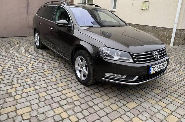 Volkswagen Passat B7 EXCLUSIVE  2012