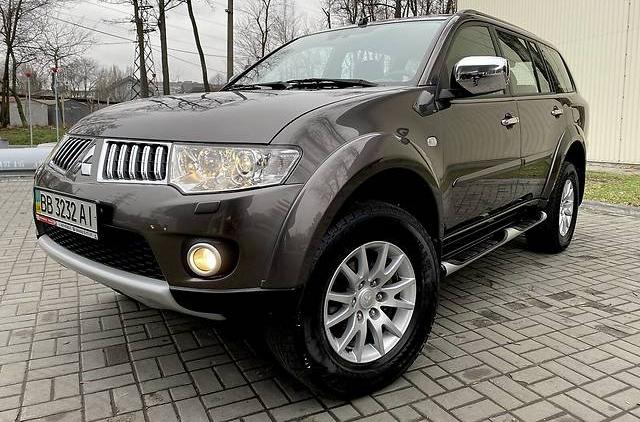 Mitsubishi Pajero Sport 2012