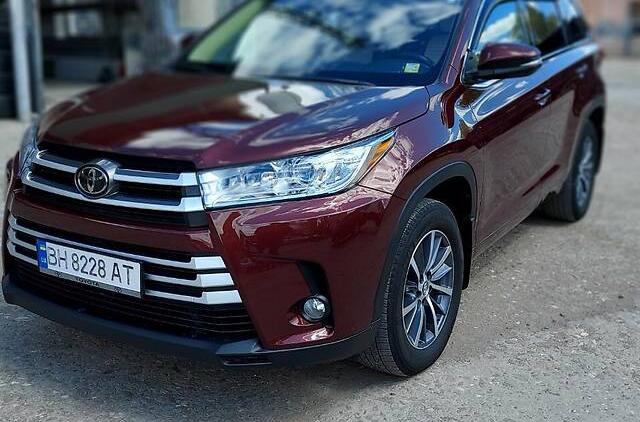 Toyota Highlander XLE AWD  2017