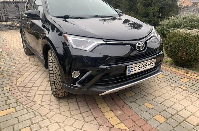 Toyota RAV4 XLE 4x4 2016