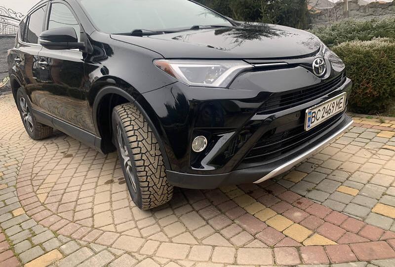 Toyota RAV4 XLE 4x4 2016