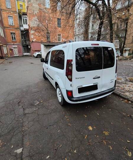 Renault Kangoo пасс. 2011