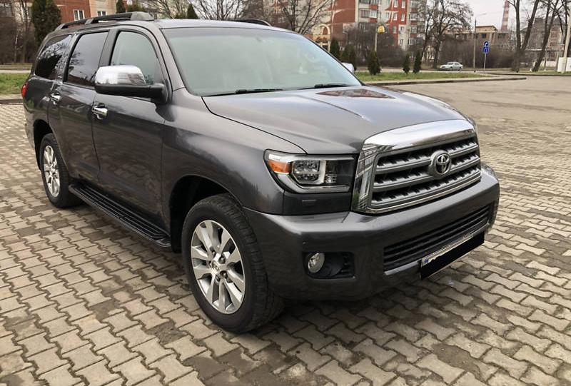 Toyota Sequoia 2010