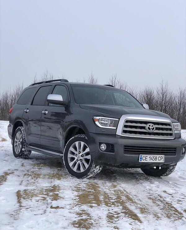 Toyota Sequoia 2010