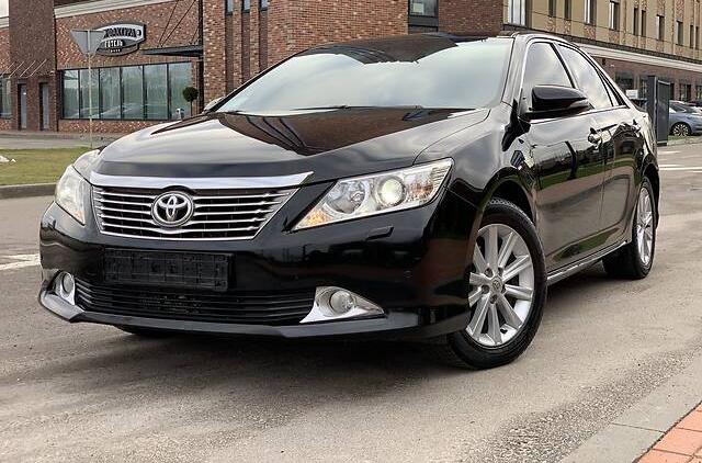 Toyota Camry 3.5 PREMIUM 2013