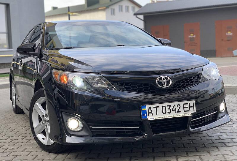 Toyota Camry 2014