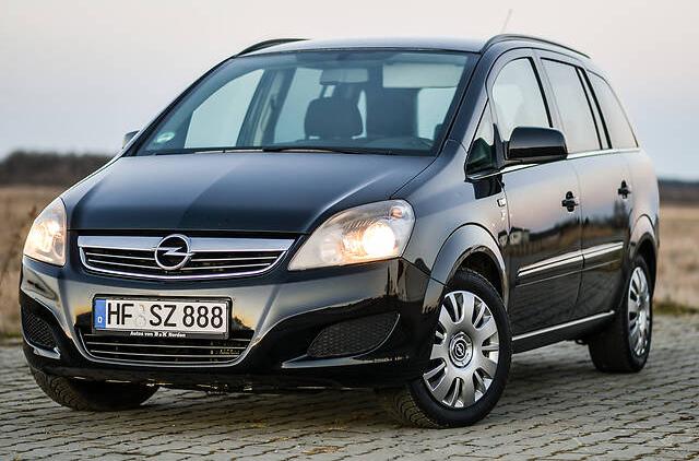 Opel Zafira BLACK EDITION  2010