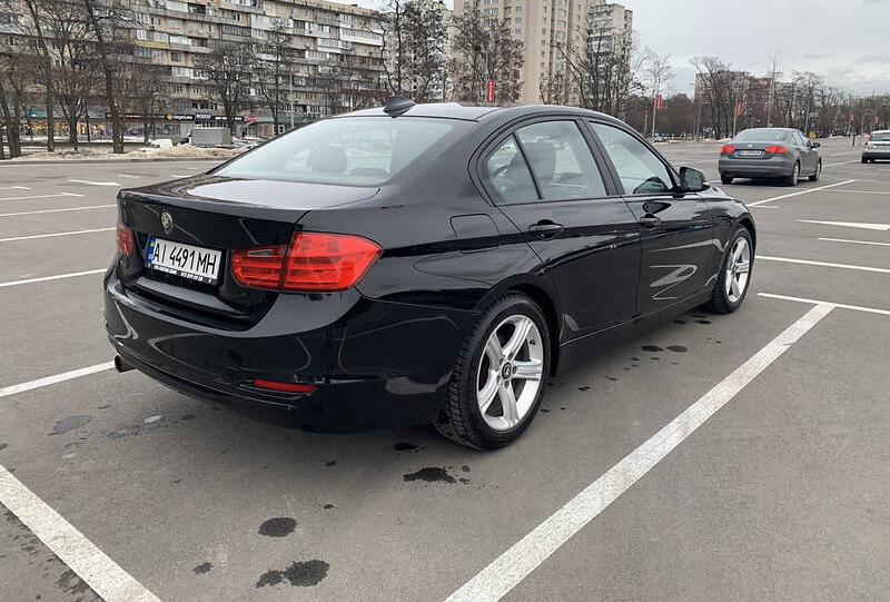 BMW 320 2013