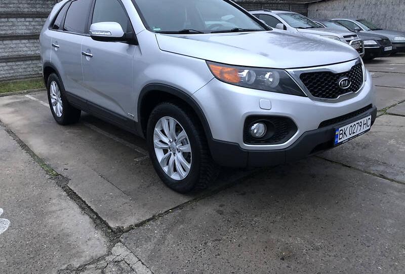 Kia Sorento Model 2012 Premium 2011