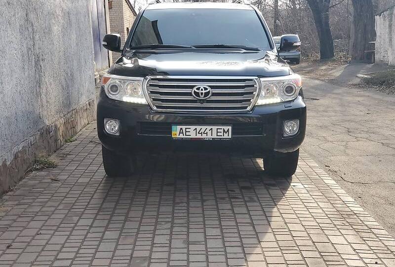 Toyota Land Cruiser 200 2014