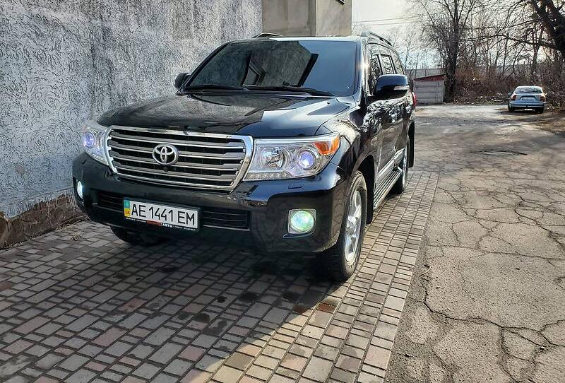 Toyota Land Cruiser 200 2014