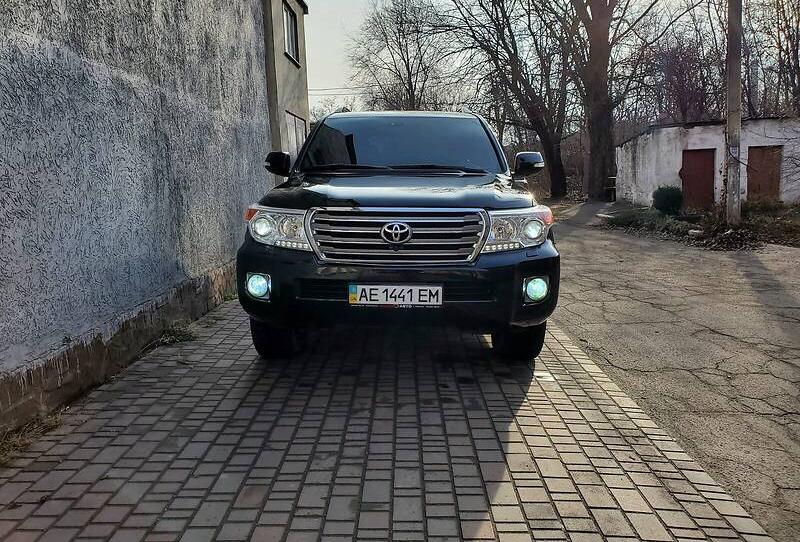 Toyota Land Cruiser 200 2014