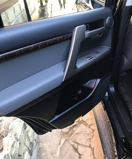 Toyota Land Cruiser 200 2010