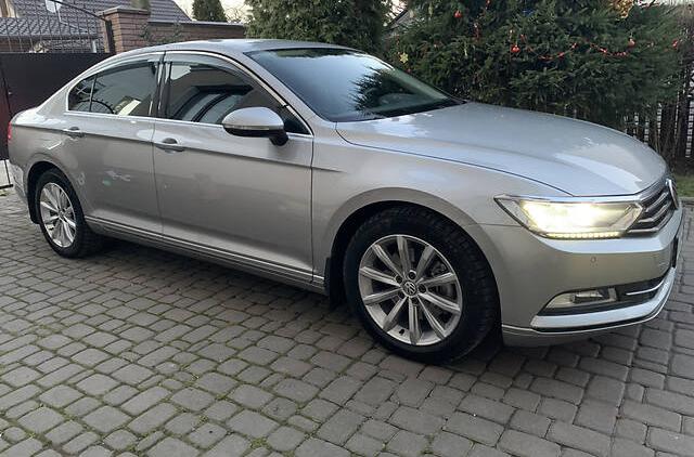 Volkswagen Passat B8 official 2016