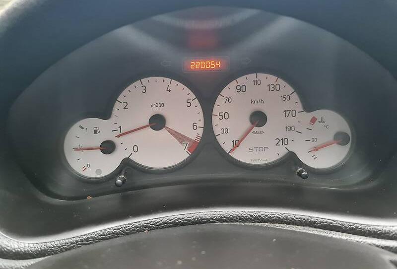 Peugeot 206 СС 2005