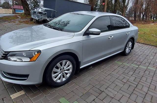 Volkswagen Passat B7 SE 2014