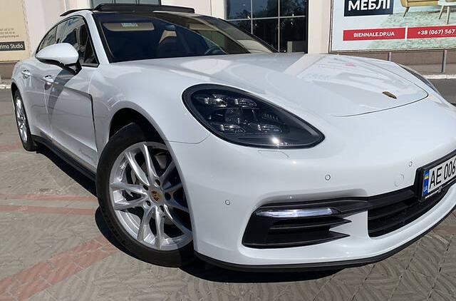 Porsche Panamera   2020