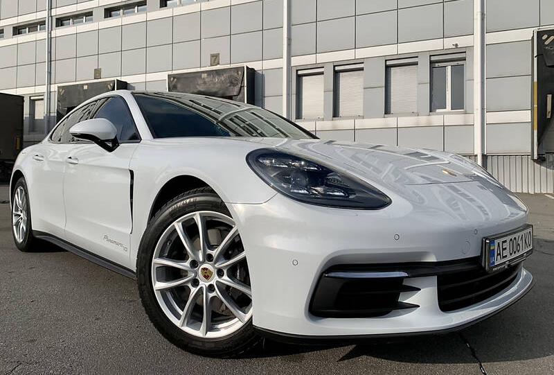 Porsche Panamera   2020