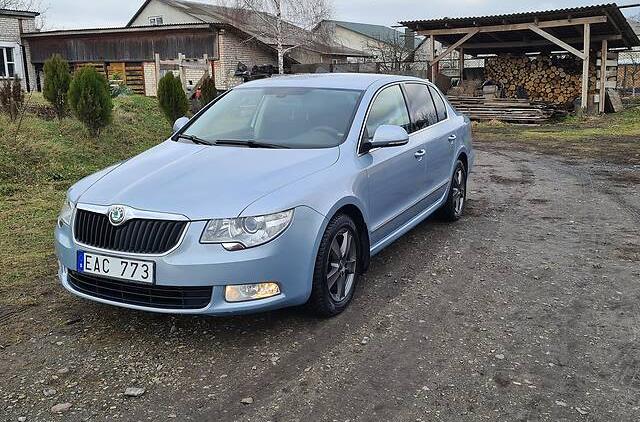 Skoda Superb 125kw sedan 2010