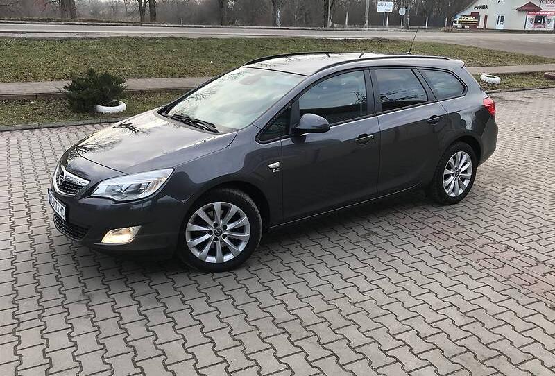 Opel Astra J 2012