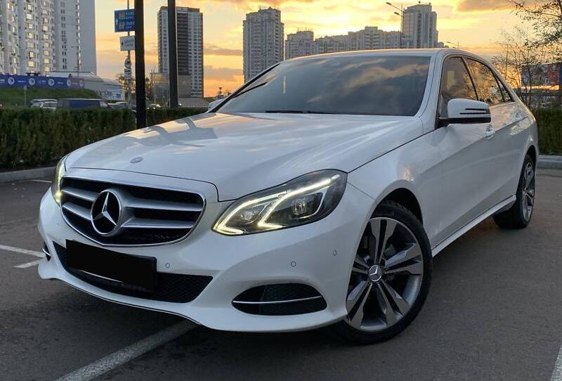 Mercedes-Benz E 220 Avantgarde 2013