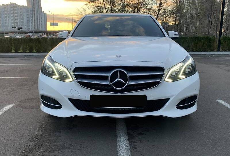 Mercedes-Benz E 220 Avantgarde 2013