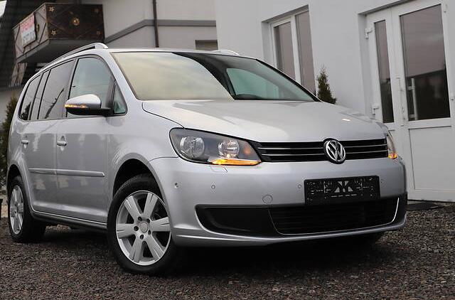 Volkswagen Touran GAZ BENZIN 5 PERSON 2011
