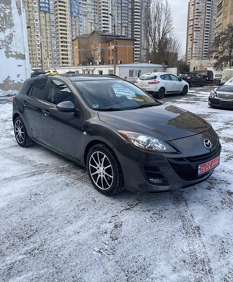 Mazda 3 official  europa 2011
