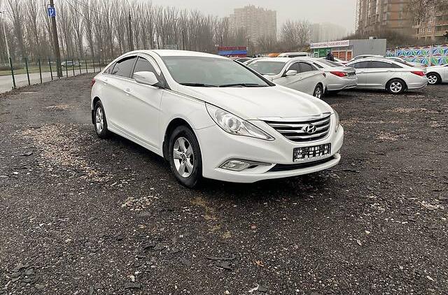 Hyundai Sonata 2012