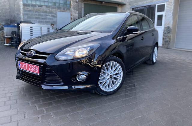Ford Focus TITANIUM Options 2013