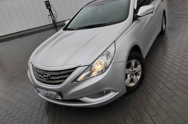Hyundai Sonata 2011
